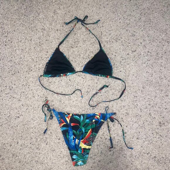 NastyGal Black and Green Tropical String Bikini Set - Picture 4 of 6